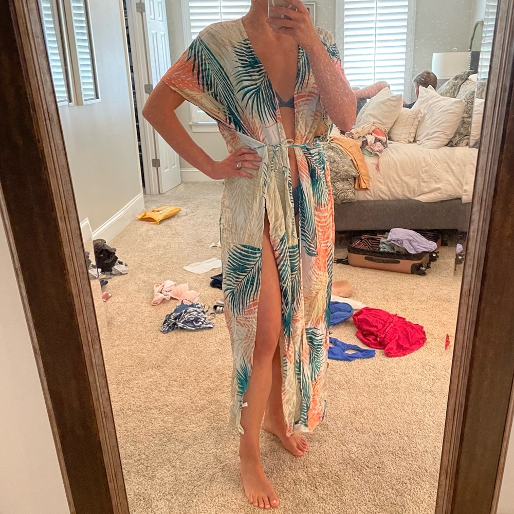 Caftan coverup and bikinis size Medium, Amazon.